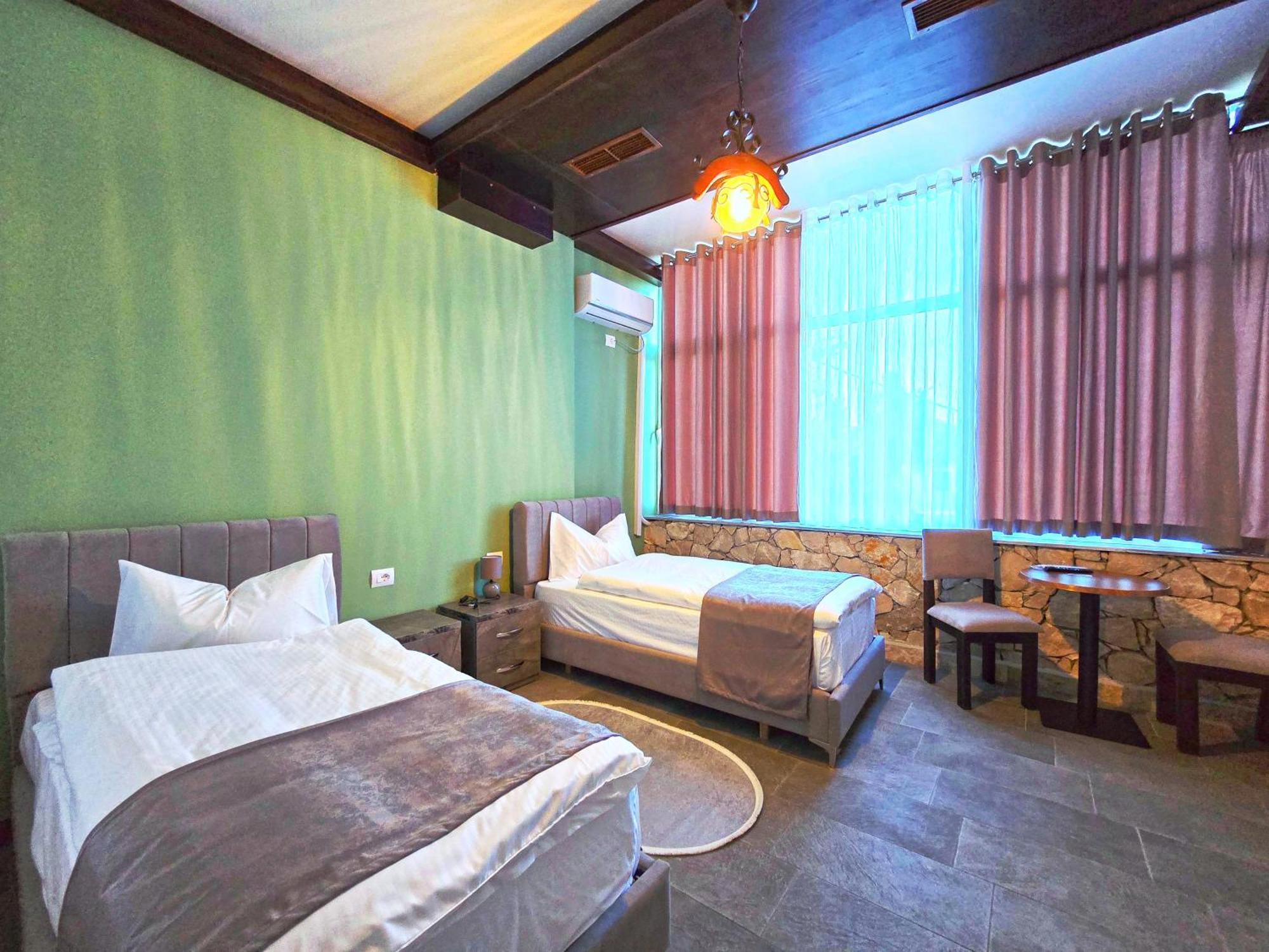 Pamja E Qyteteve Hotell Krujë Exteriör bild
