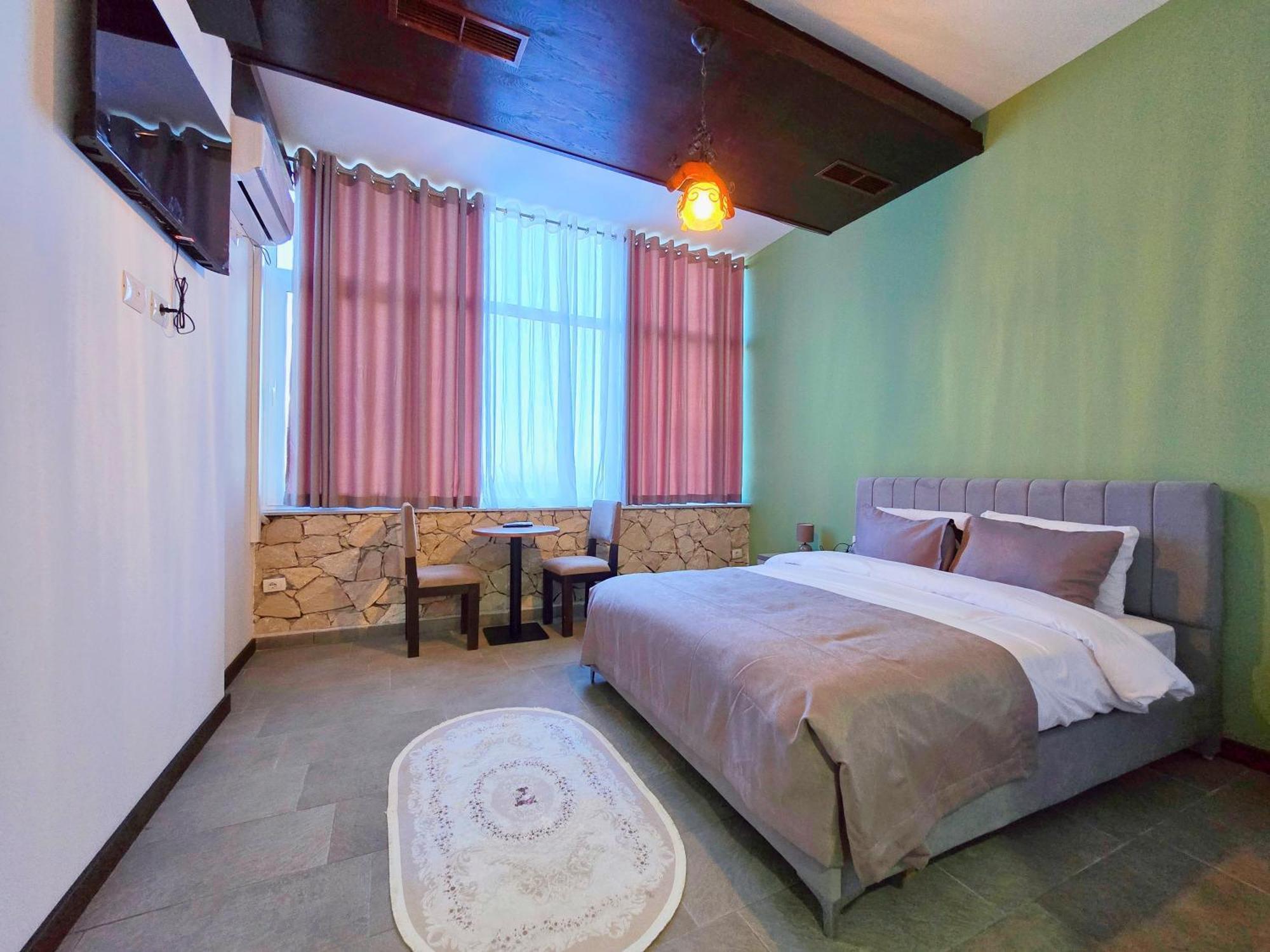 Pamja E Qyteteve Hotell Krujë Exteriör bild