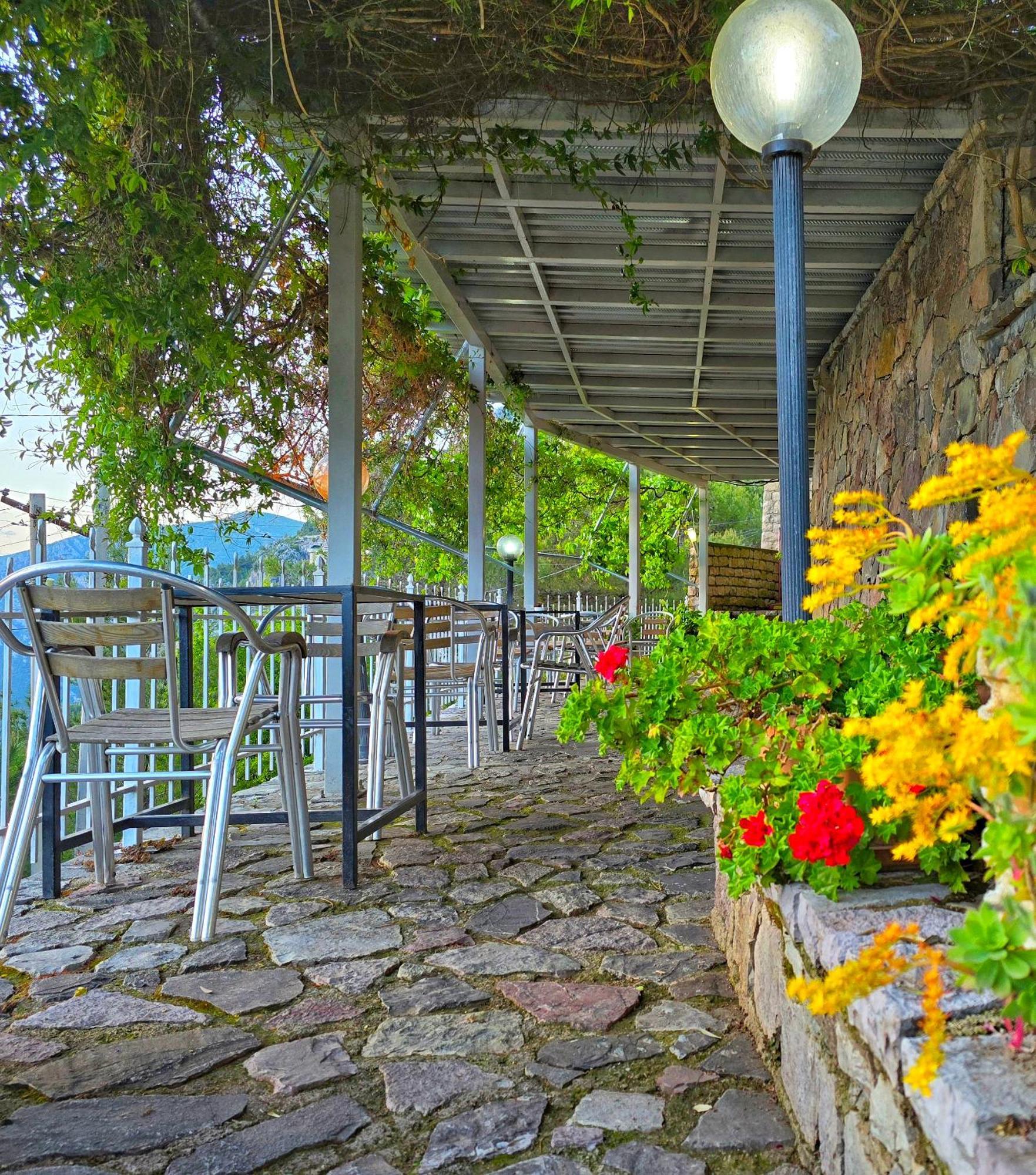 Pamja E Qyteteve Hotell Krujë Exteriör bild