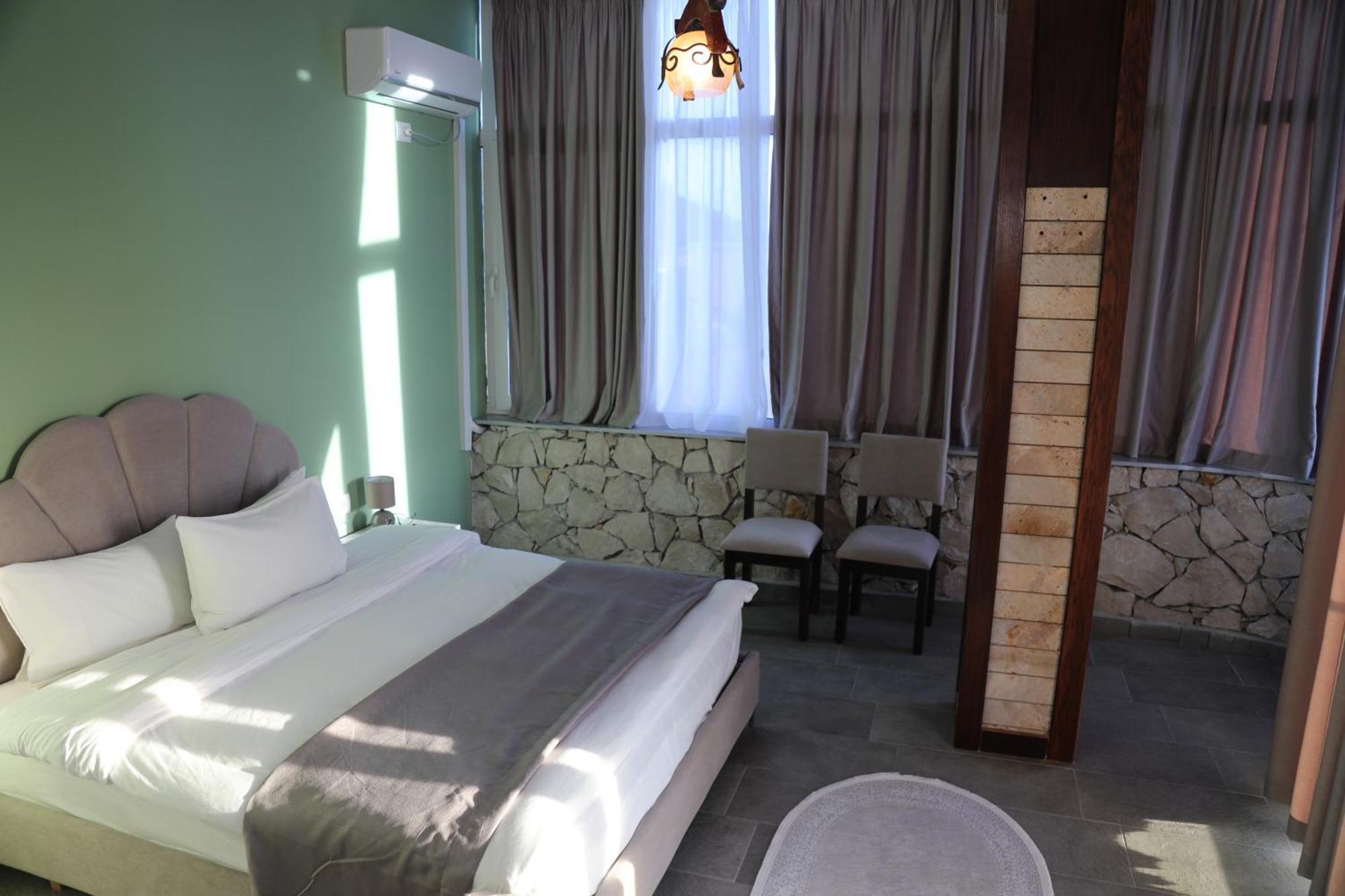 Pamja E Qyteteve Hotell Krujë Exteriör bild