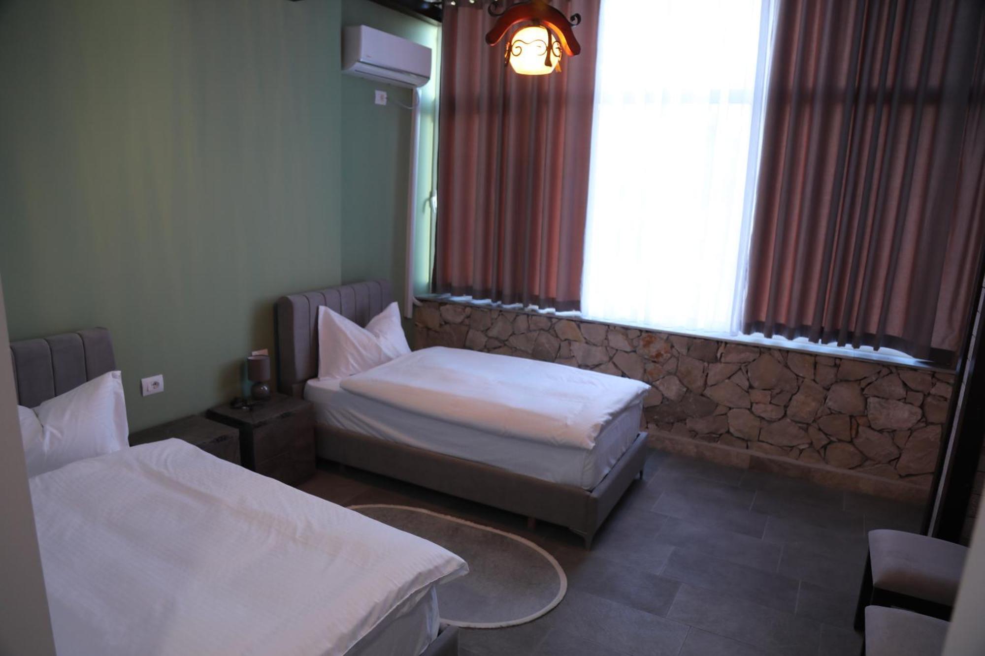 Pamja E Qyteteve Hotell Krujë Exteriör bild