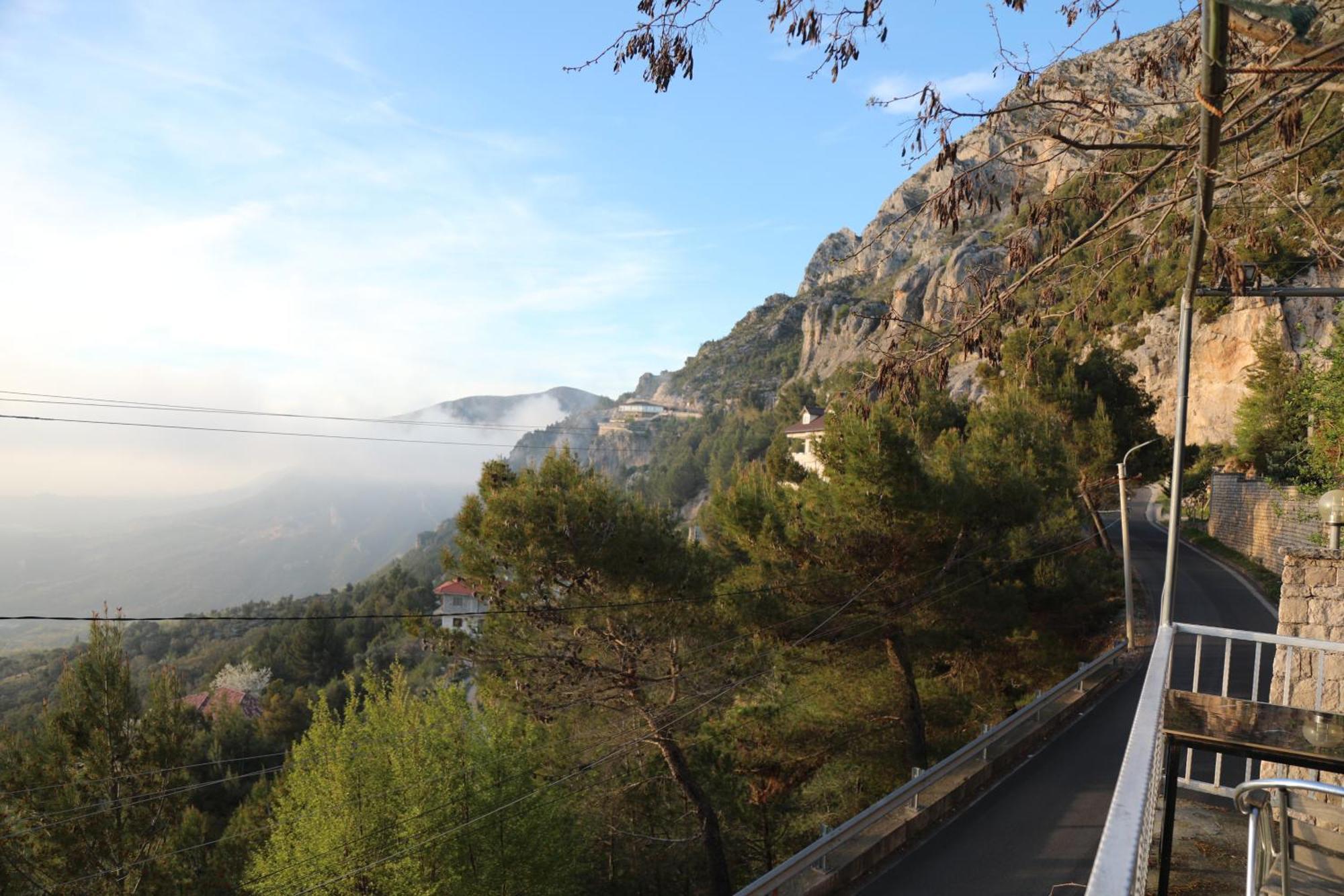 Pamja E Qyteteve Hotell Krujë Exteriör bild